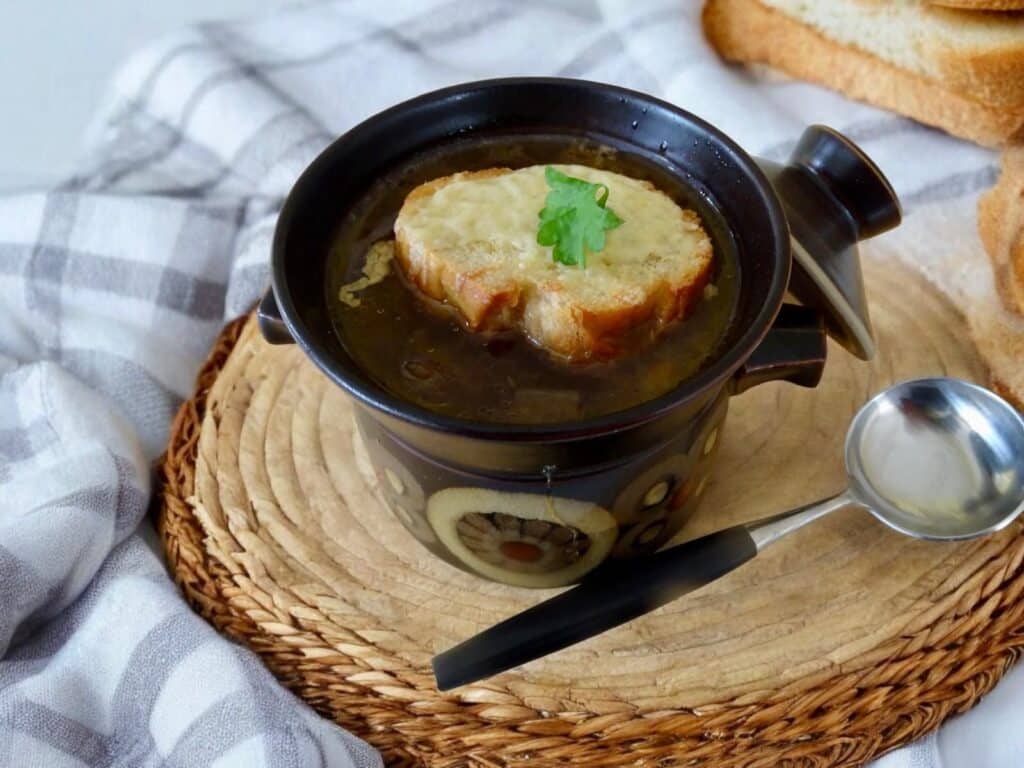 black garlic onion soup