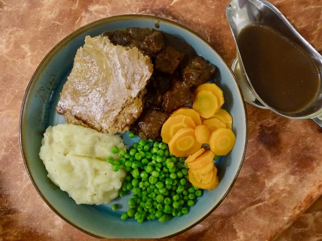 black garlic stead and ale pie